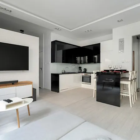 Piekny Z Ogrodkiem I Tarasem & Parking By Renters Apartamento Poznan